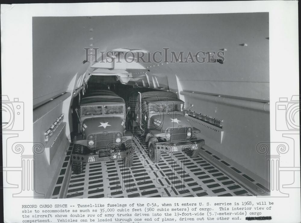 Press Photo Tunnel Like Fuselage of C-54 - Historic Images