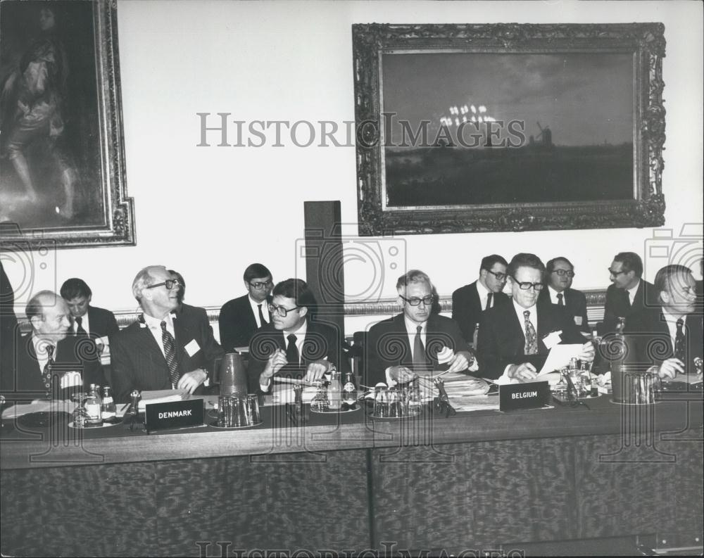 1977 Press Photo Ministers Denmark Belgium Meeting EEC - Historic Images