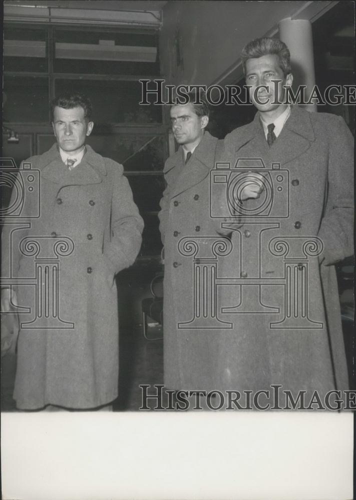 1953 Press Photo Charles Martel, Vice-Consul Meadmore & Consul General Perruche - Historic Images