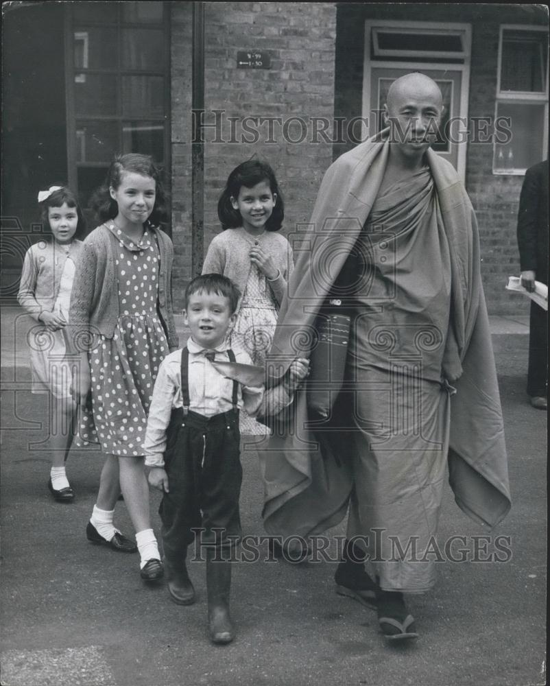 Press Photo Buddhist monk from Burma named Arthapha - Historic Images