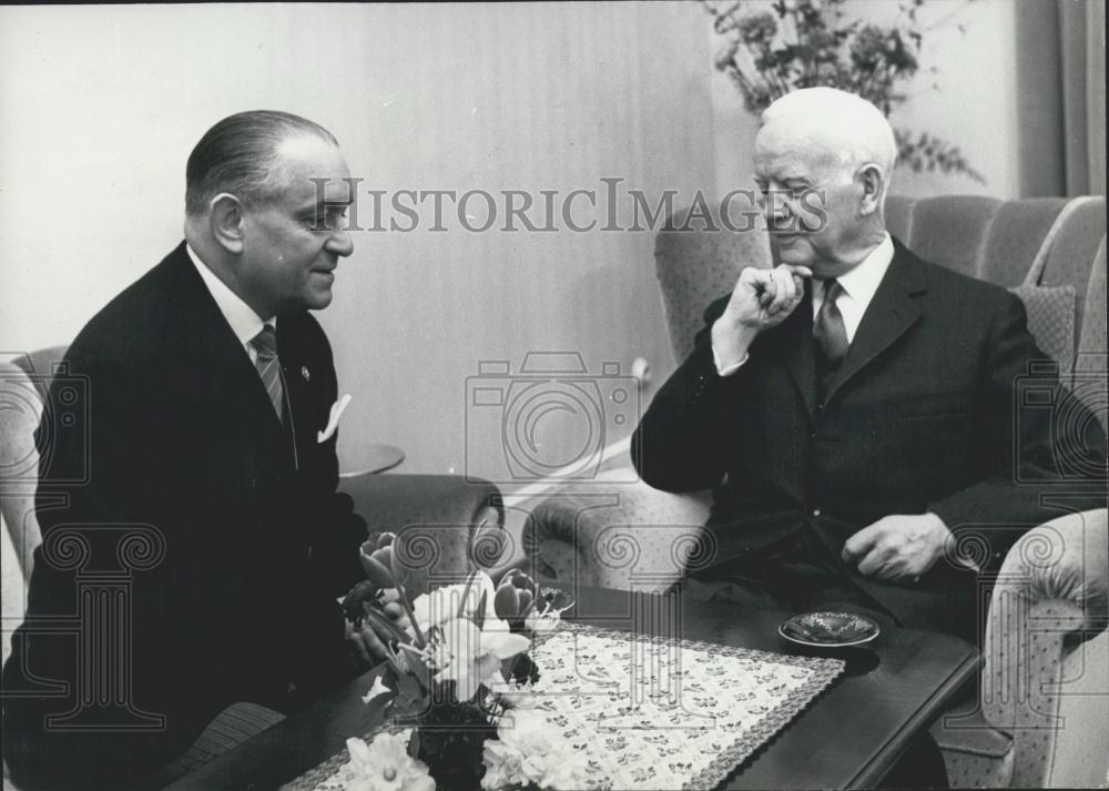 1963 Press Photo German Pres Maltese-Help-Service &amp; Dr. Heinrich Lubke - Historic Images