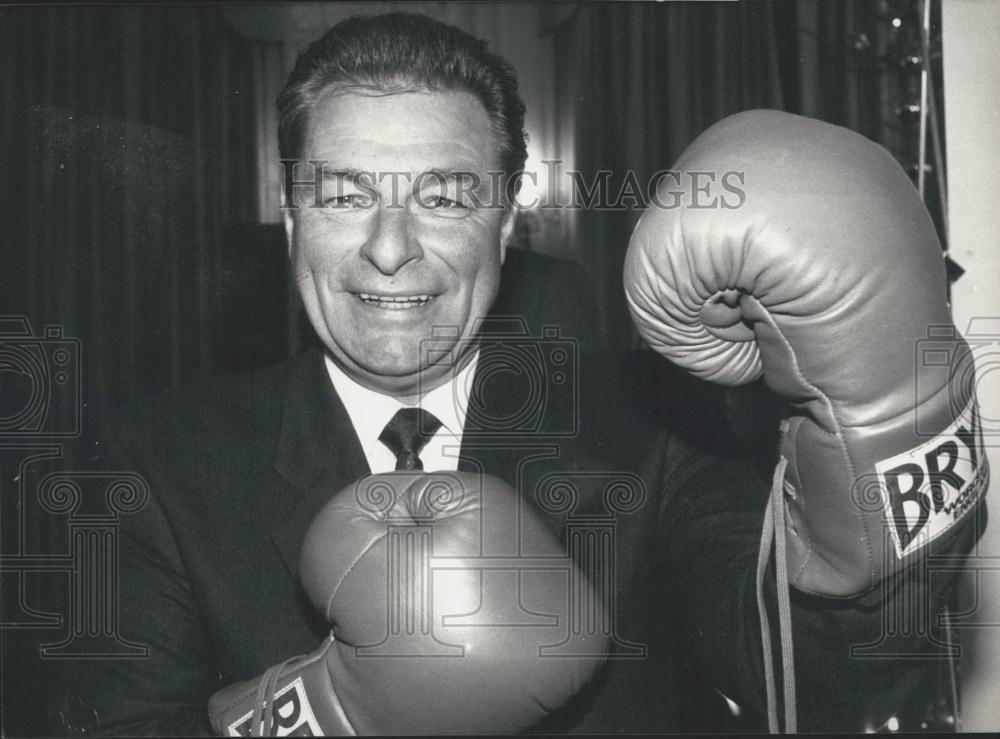 1986 Press Photo Swiss Minister of Defence Jean-Pascal Delamuraz - Historic Images
