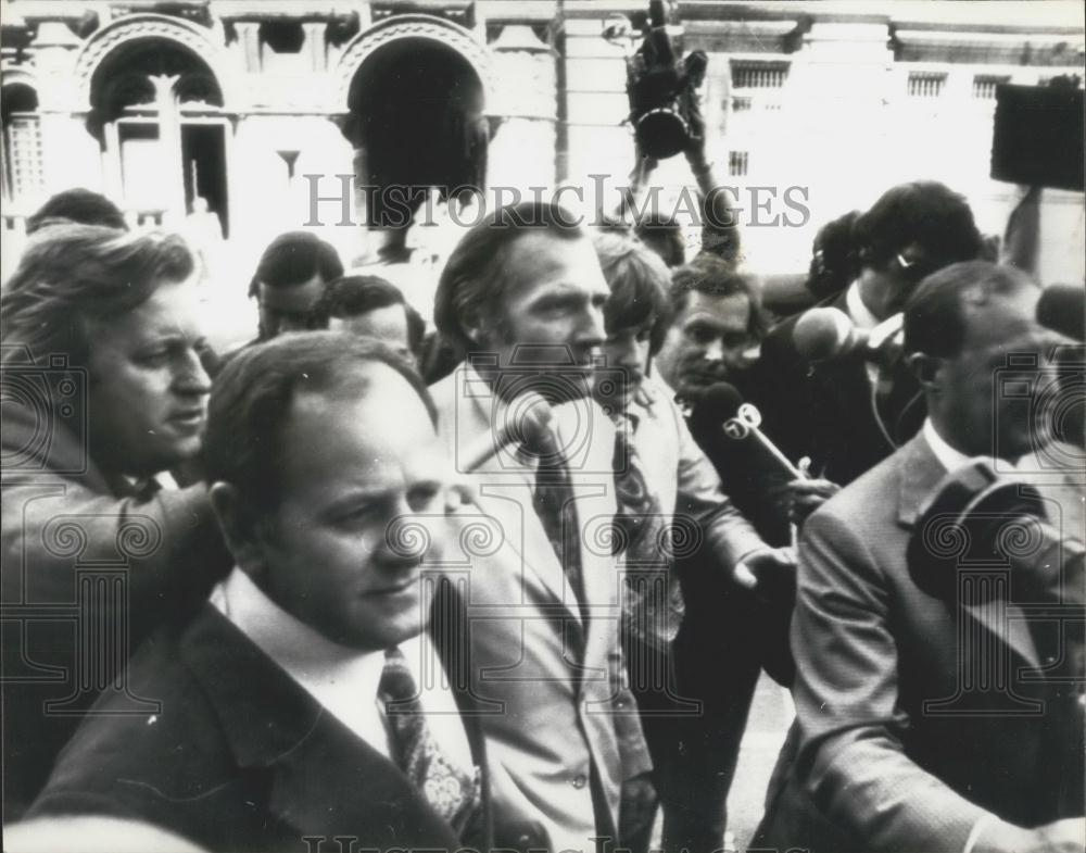 1974 Press Photo John Stonehouse Missing MP Australia Illegal Immigrant - Historic Images