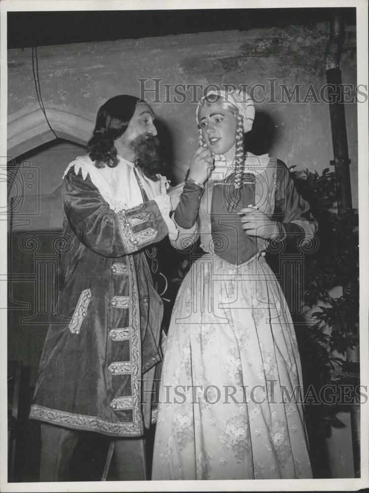 Press Photo Play &quot;The Judge of Weitwoerth&quot; on stage - Historic Images