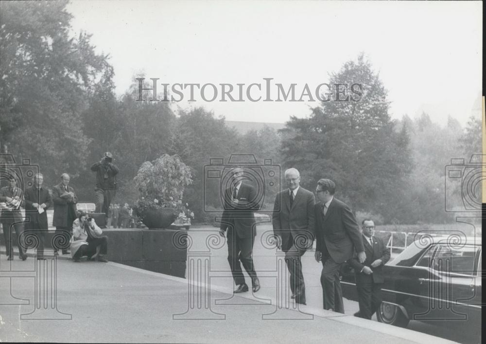 1970 Press Photo Ambassadors Roger Jackling,Jean Sauvegnergues,Pjotr Abrassimow - Historic Images