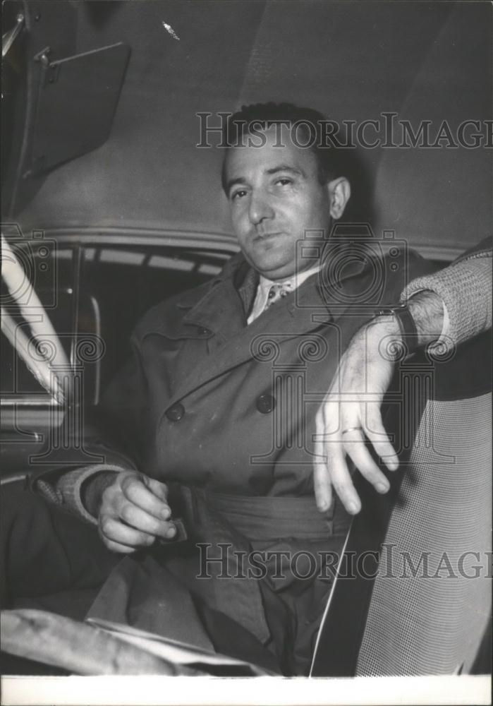 1955 Press Photo M. Raymond Pierre Hunger Strike French Parliament Civil Servant - Historic Images