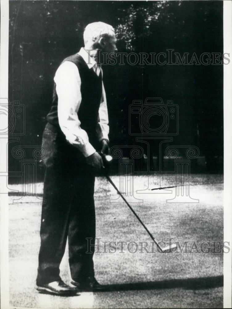 1968 Press Photo New French Prime Minister Couve De Murville Golfing - Historic Images