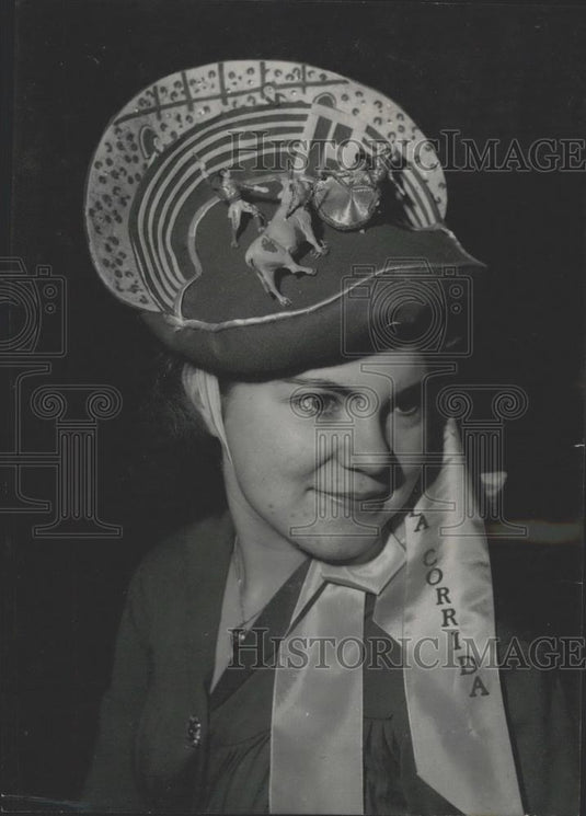 Press Photo "Bull Fight" hat for Saint Catherine Day - Historic Images