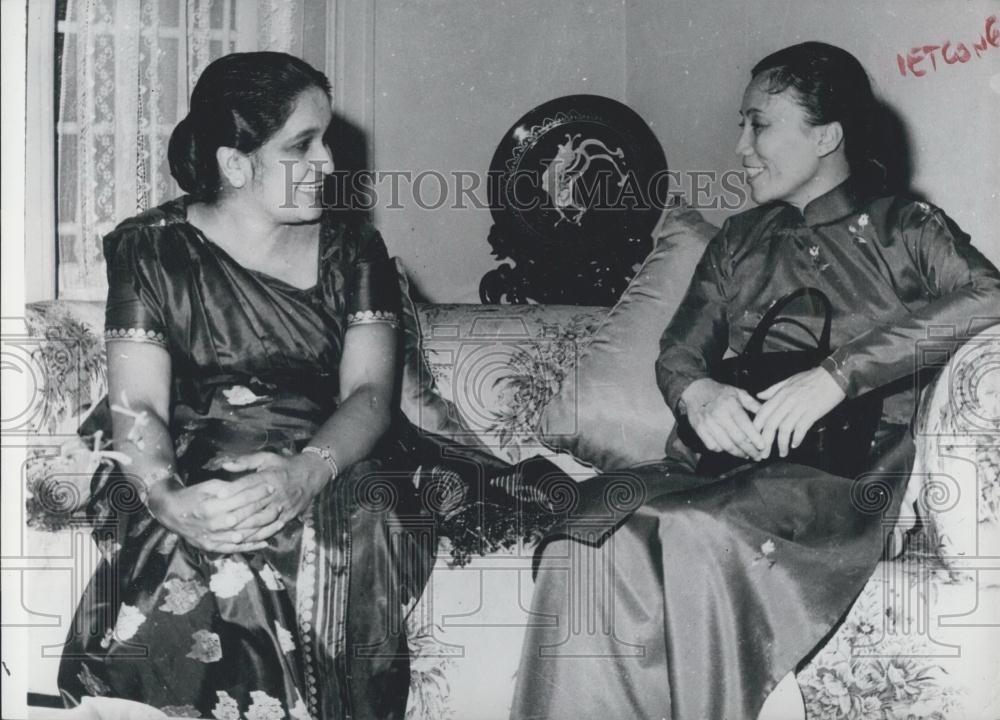 1970 Press Photo Madame Nguyen Thi Binh with Mrs. Sirimavo Bandaranaike - Historic Images