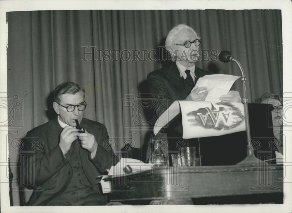 1959 Press Photo Nuclear Disarmament Congress Earl Russell Speaking London - Historic Images