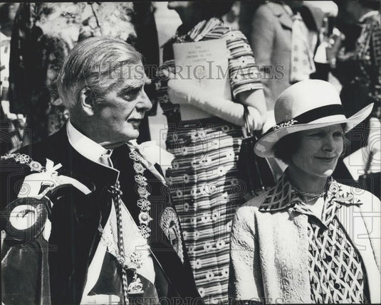 1973 Press Photo Earl Countess Avon Most Noble Order Garter St. George's Chapel - Historic Images