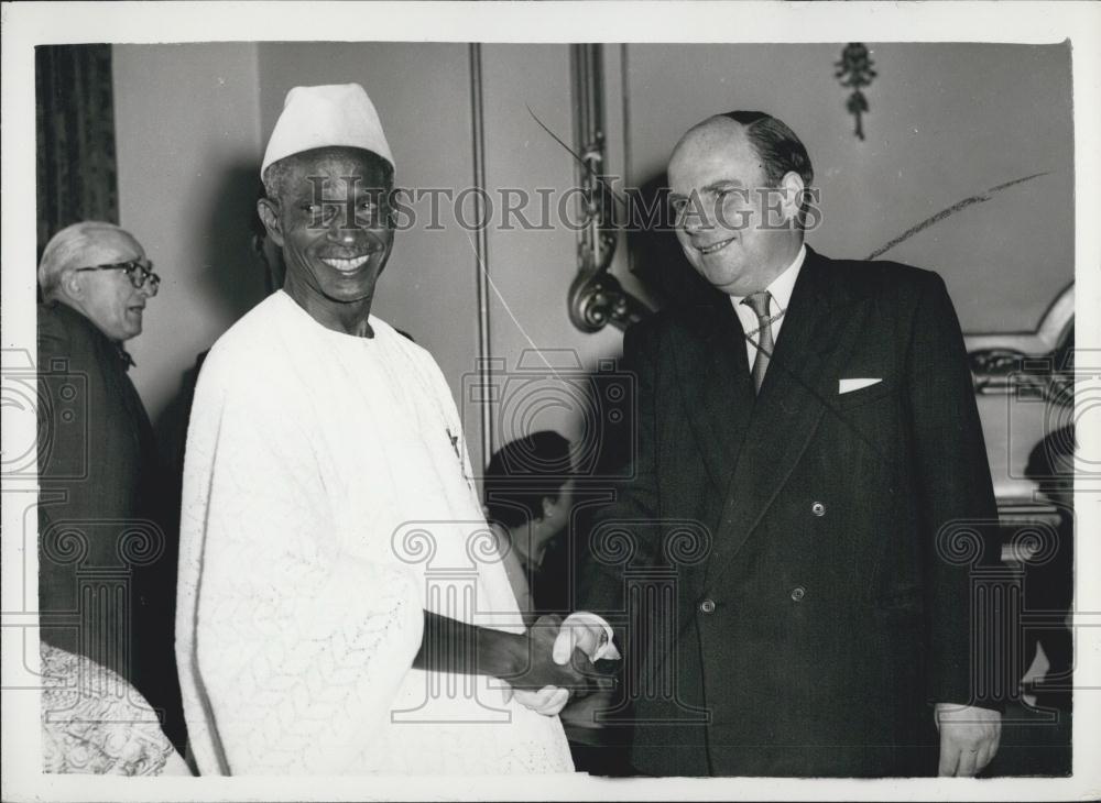 1960 Press Photo Sir Milton Margai.Premier of Sierra Leone &amp; Iain MacLeod - Historic Images