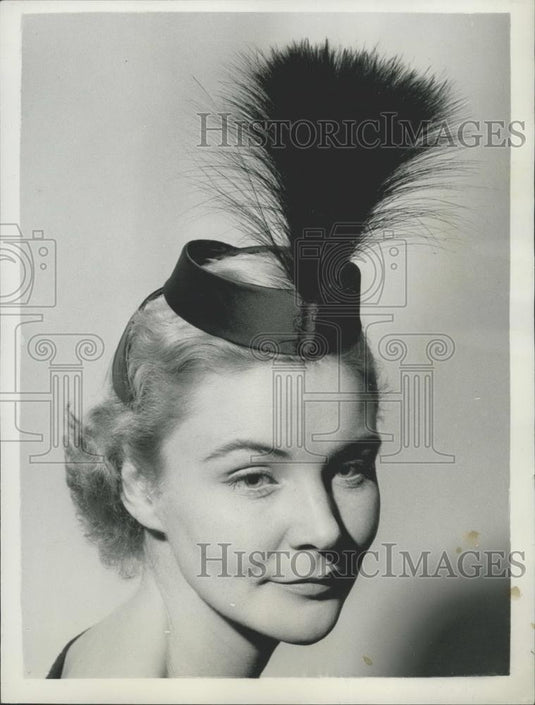 1956 Press Photo Otto Lucas Collection hat named "Maxim" - Historic Images