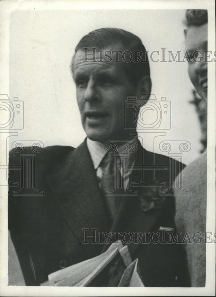 1954 Press Photo Lord Vivian - Historic Images