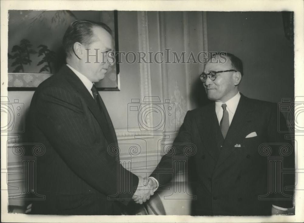 1956 Press Photo Mr. Matsumoto of Japan &amp; Jacob Malik ,Soviet - Historic Images