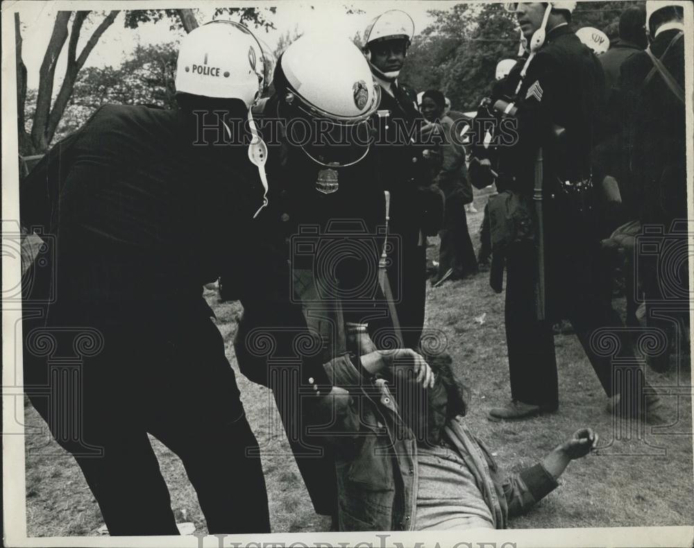 Press Photo Police, Algonquin Poace City - Historic Images