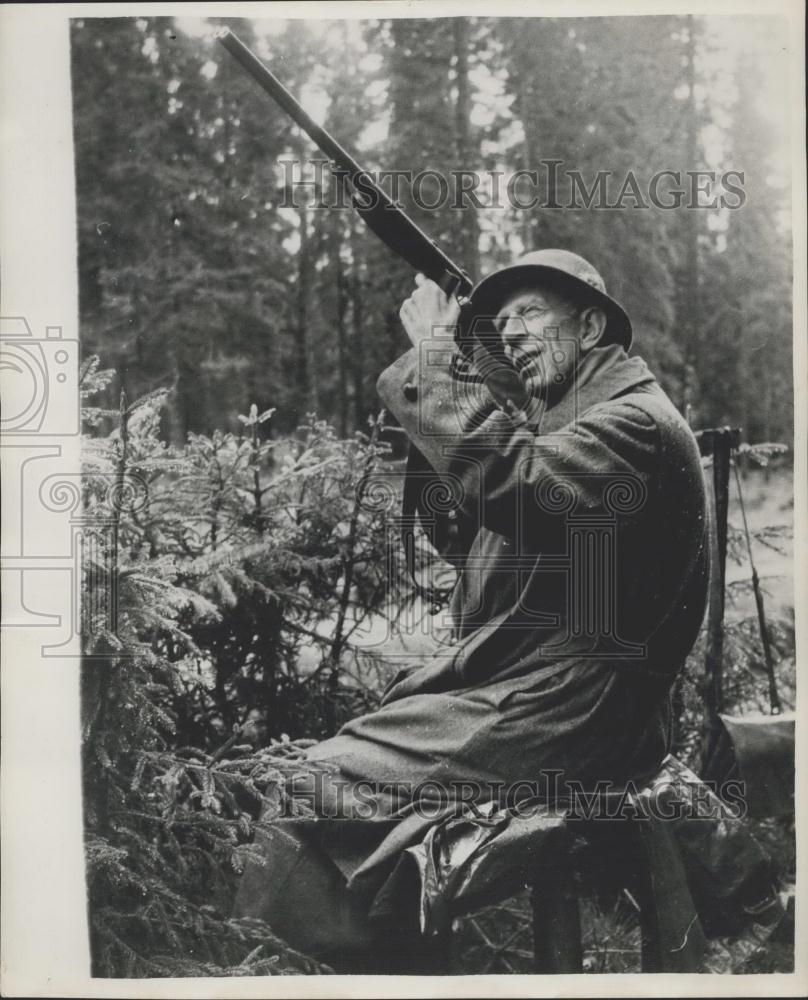 1953 Press Photo Prince Wilhelm, Sweden, Elk Hunt - Historic Images