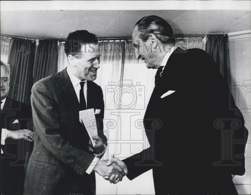 Press Photo Sir James Marjoribanks & M. Renaat Van Elslande - Historic Images