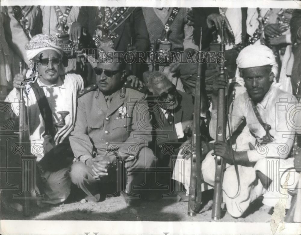 Press Photo President Salial and some of the Yemeni Tribesmen - Historic Images