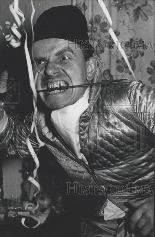 1957 Press Photo Carnival Festivities - Historic Images