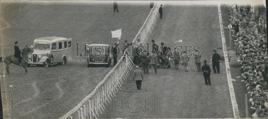 1959 Press Photo Masquerade, P Boothman, Crash, Epsom, Suburban Handicap - Historic Images