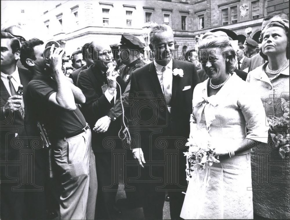 1965 Press Photo Mayor Robert Wagner of NY City and bride Barbara Cauanagh - Historic Images