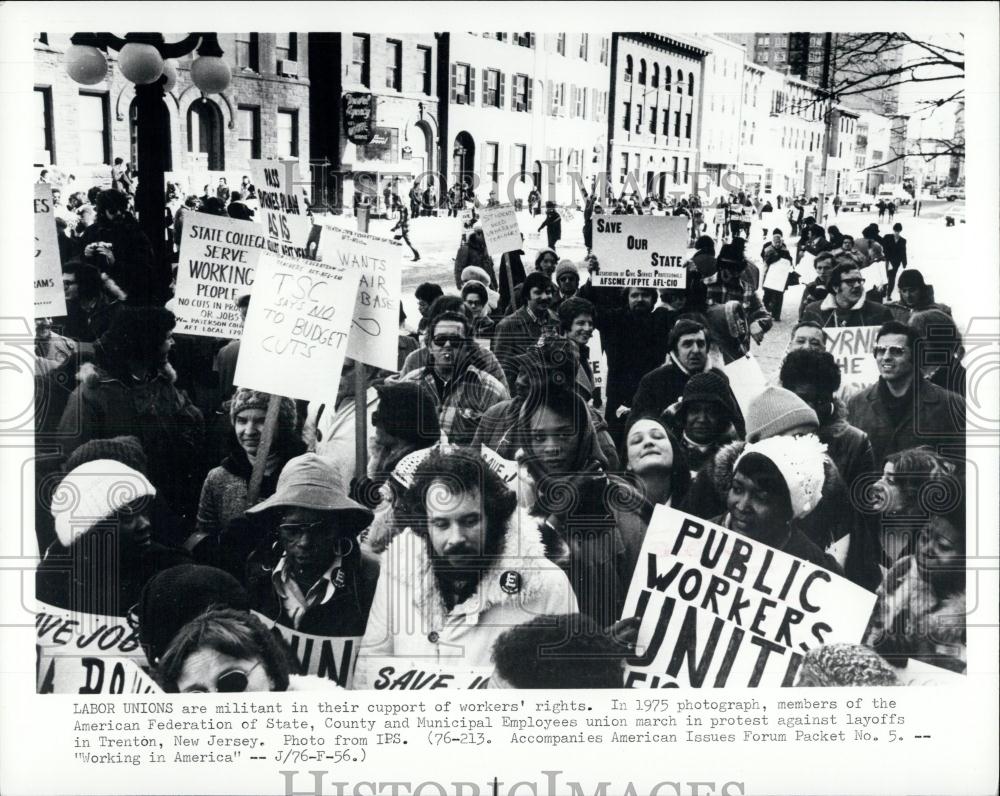 1975 Press Photo Labor Unions are militant in their support of workers rights - Historic Images