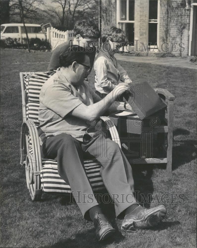 1964 Press Photo Reginald Maudling,Chancellor of the Exhcequer and his son - Historic Images