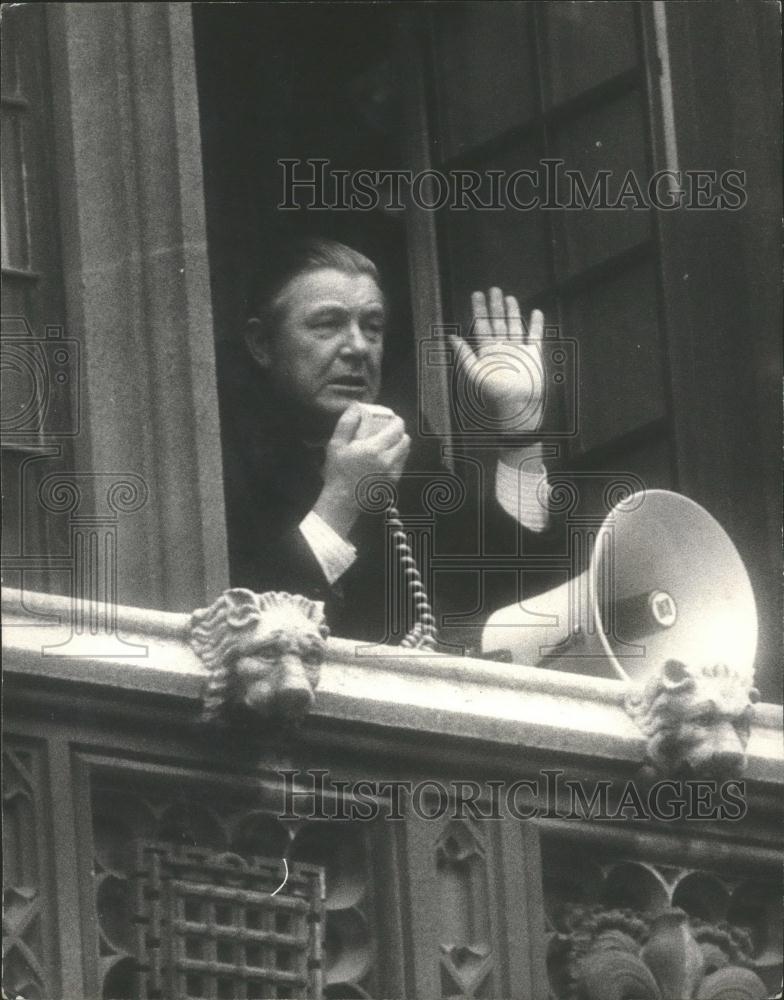 1972 Press Photo Bob Mellish, Labour MP addresses marchers - Historic Images