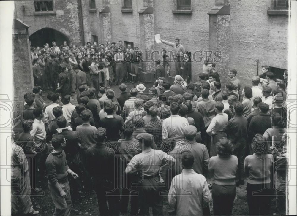 Press Photo Math student Bob Chapman Leads Students - Historic Images