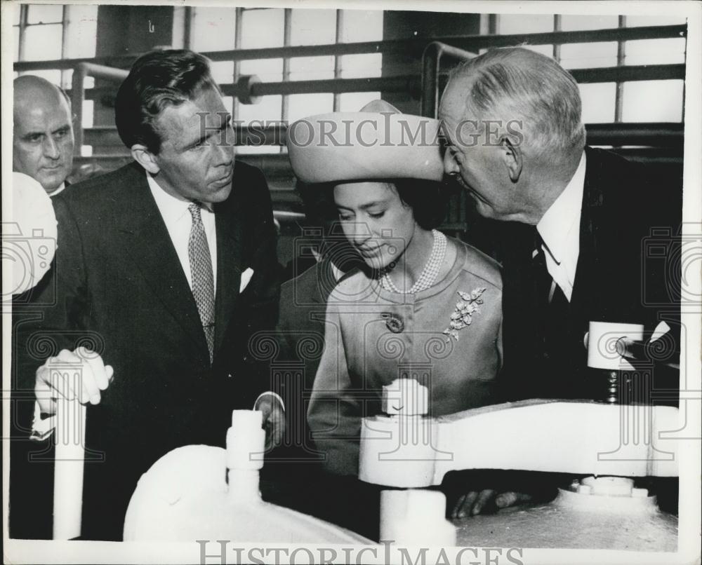 1962 Press Photo Princess Margaret with husband Lord Snowdon &amp; John D. Buxton - Historic Images