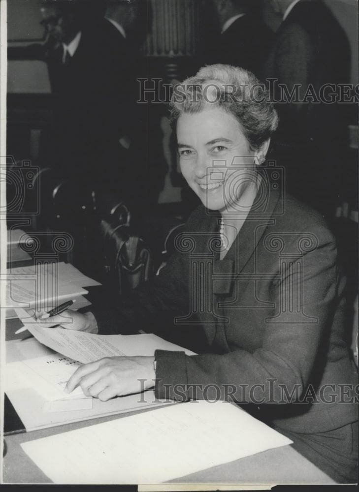 1958 Press Photo Miss H. Alberta Colclaser ,US observer at a conference - Historic Images