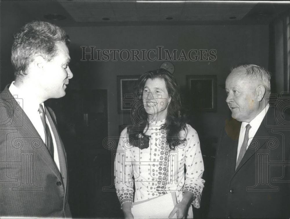 1969 Press Photo International Youth Science Fortnight Patricia Lindop - Historic Images