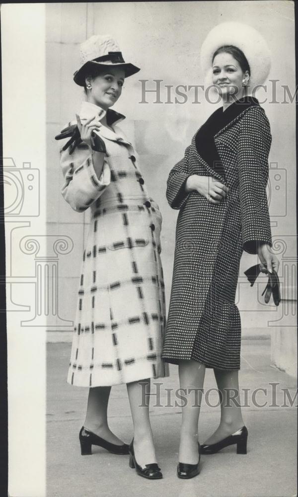 1970 Press Photo Rosemary, Anne Ellerton, Models, Lachasse Fashion - Historic Images