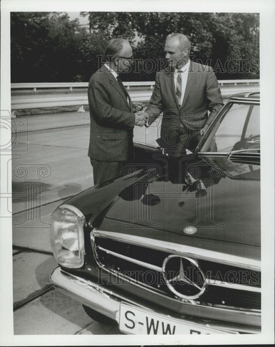 Press Photo Col. Glenn Orbits" Sports car" - Historic Images