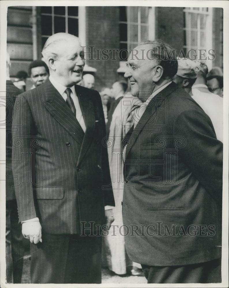 1962 Press Photo British Prime Minister Harold MacMillan Roy Welensky London - Historic Images