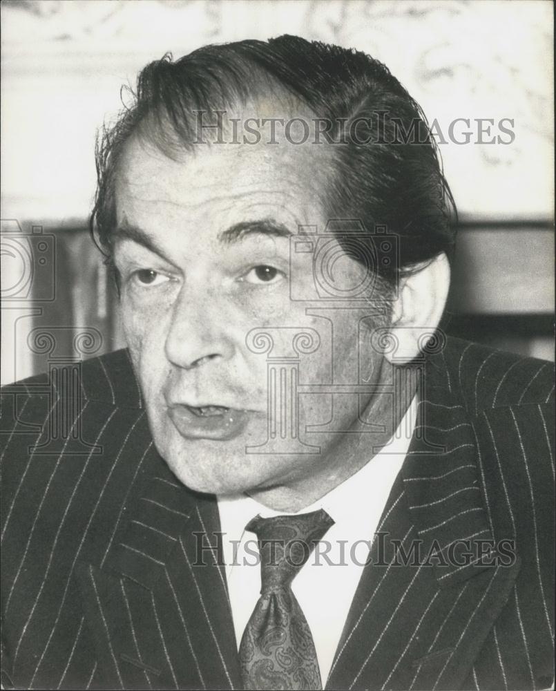 1973 Press Photo Maurice MacMillan Campaign Equal pay Act Secretary State London - Historic Images