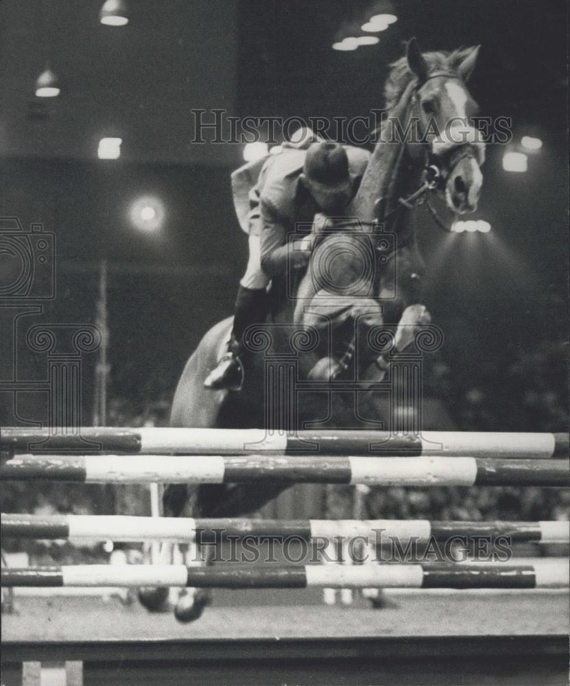 1971 Press Photo David Broome on Manhatten seen during the Imperial Cup - Historic Images