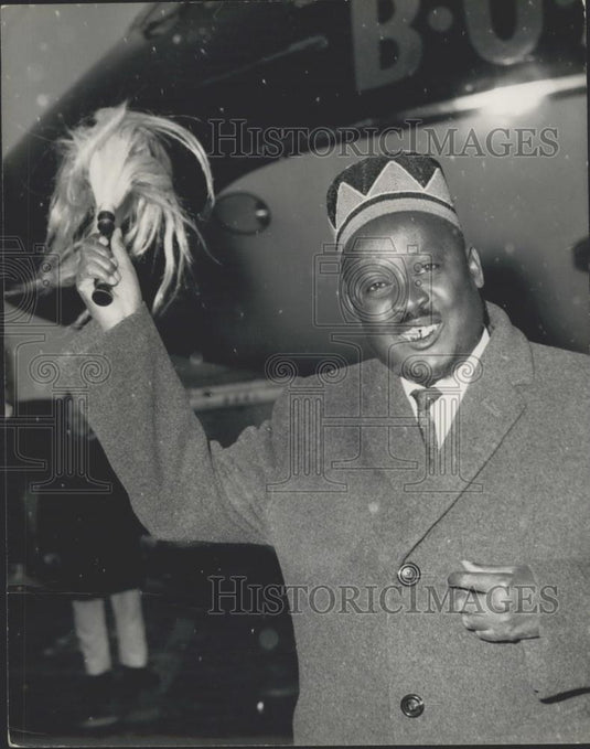 1963 Press Photo Mr. Oginga Kenyatta's Rep. Arrives at Churchill's Funeral - Historic Images