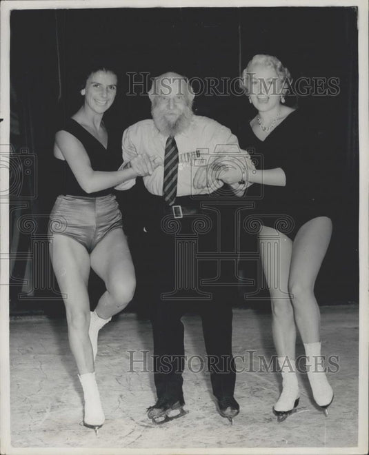 1954 Press Photo Fred Martell Learns To Ice Skate - Historic Images