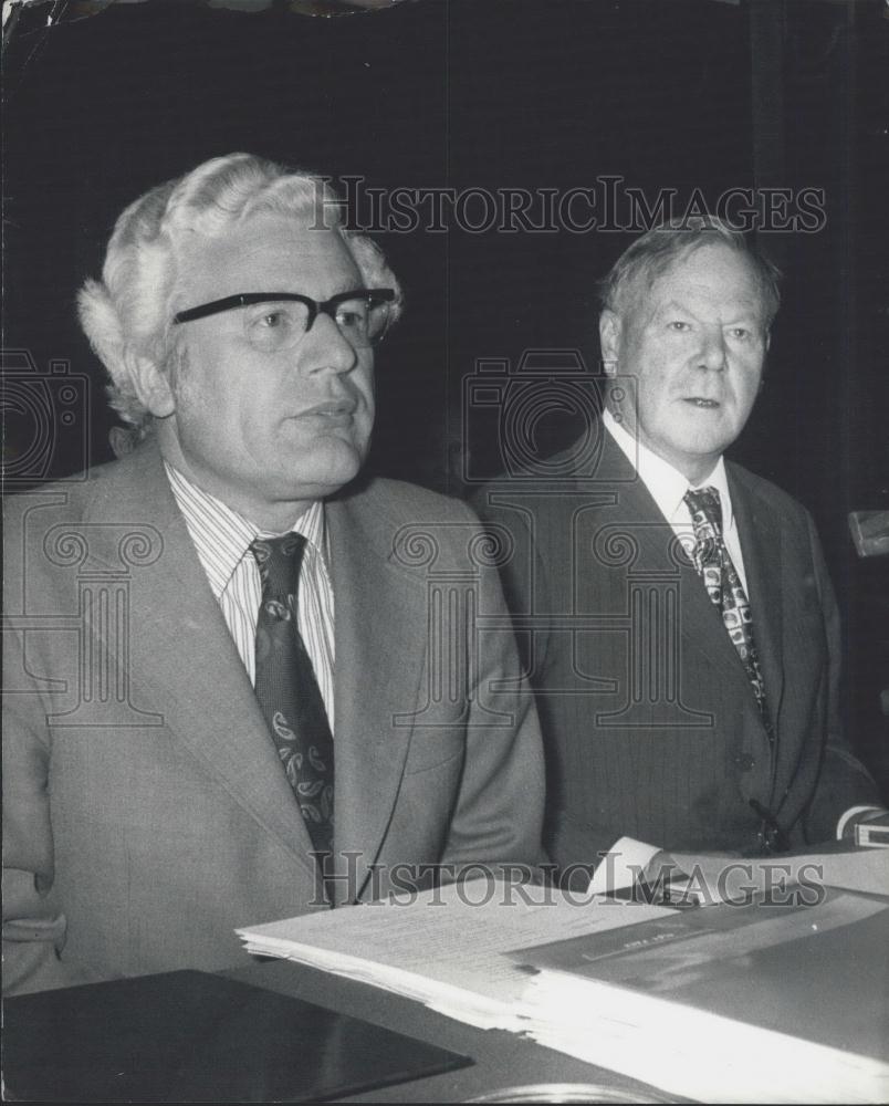 Press Photo Annual AGM of British Layland at the Dorchester - Historic Images