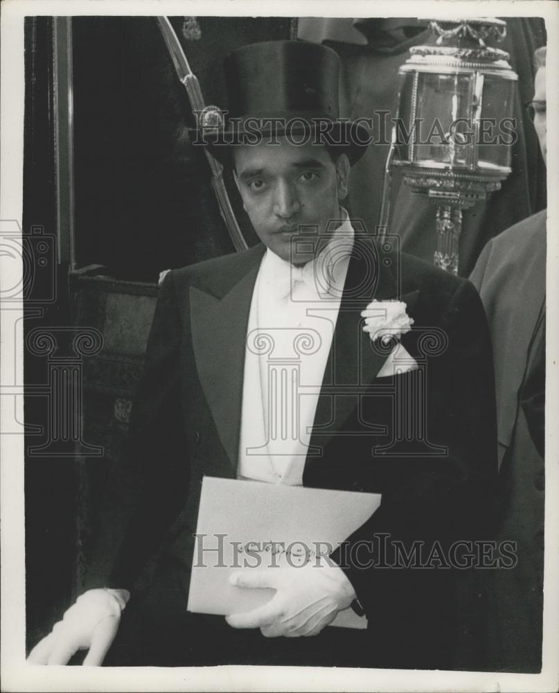 1957 Press Photo New Afohan Ambassador Presents Credentials - Historic Images