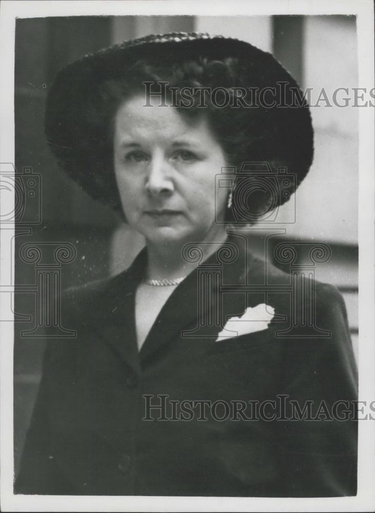 1957 Press Photo Mrs Grace Nobbs - Historic Images