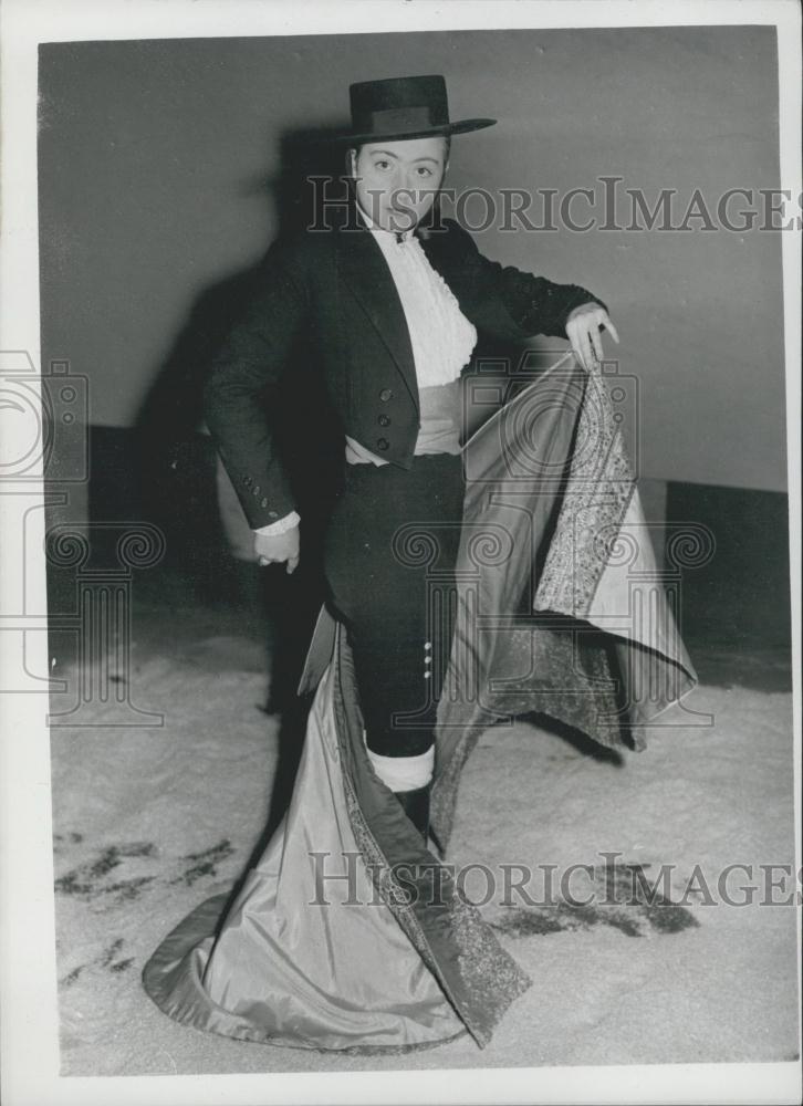 1959 Press Photo Rosemary Hathenrley rehearsing for &quot;Wednesday Magazine&quot; - Historic Images