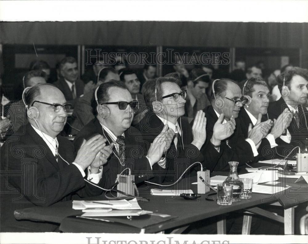 1974 Press Photo International Trade Union Conference - Historic Images