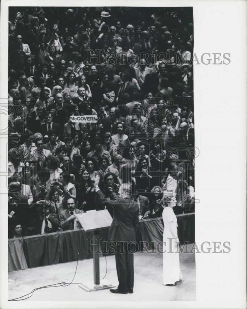 1972 Press Photo Senator George McGovern, Wife Elenor, Democratic Party Campaign - Historic Images