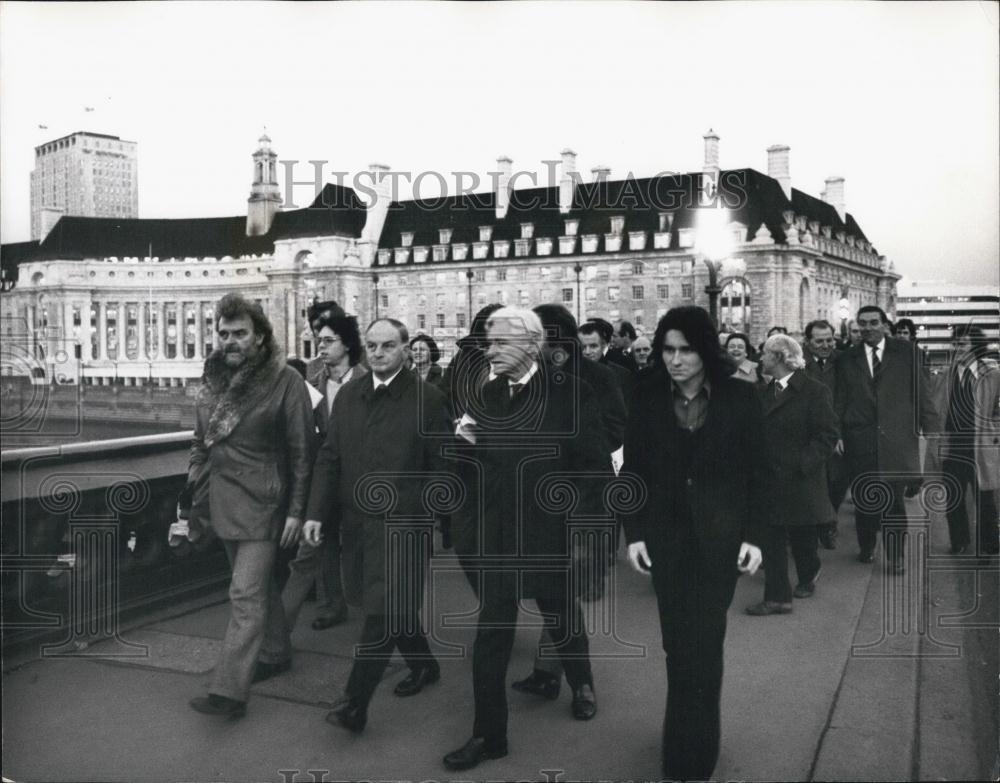 1973 Press Photo GLC Labor London Leader Reg Goodwin Halts Meeting - Historic Images