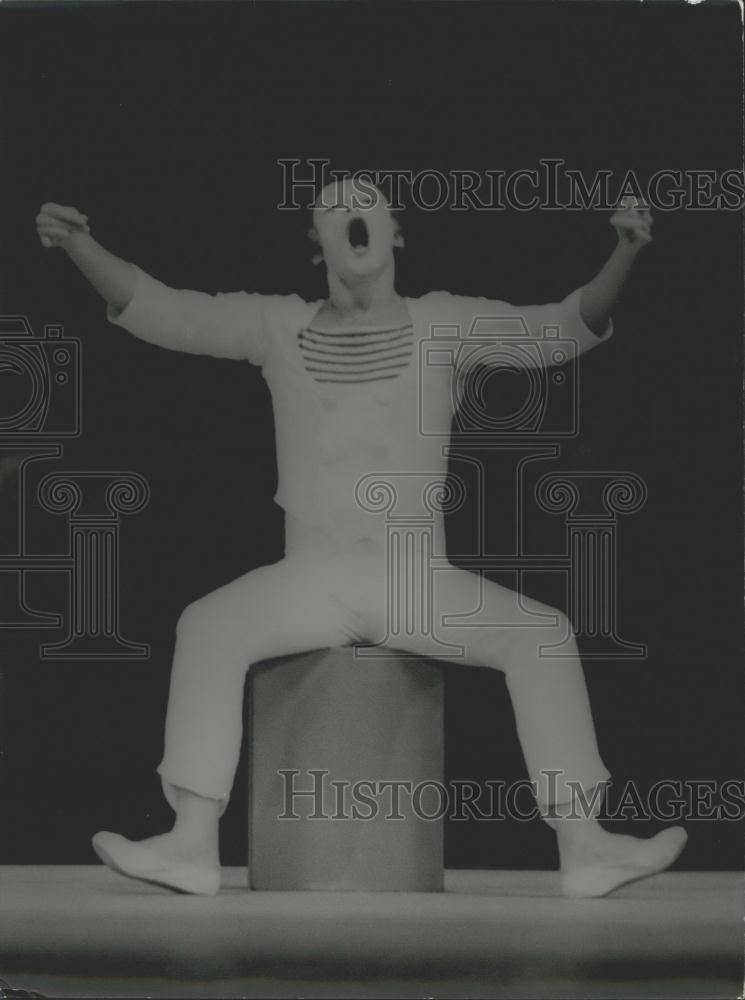 Press Photo Famous French Mime Marcel Marceau - Historic Images