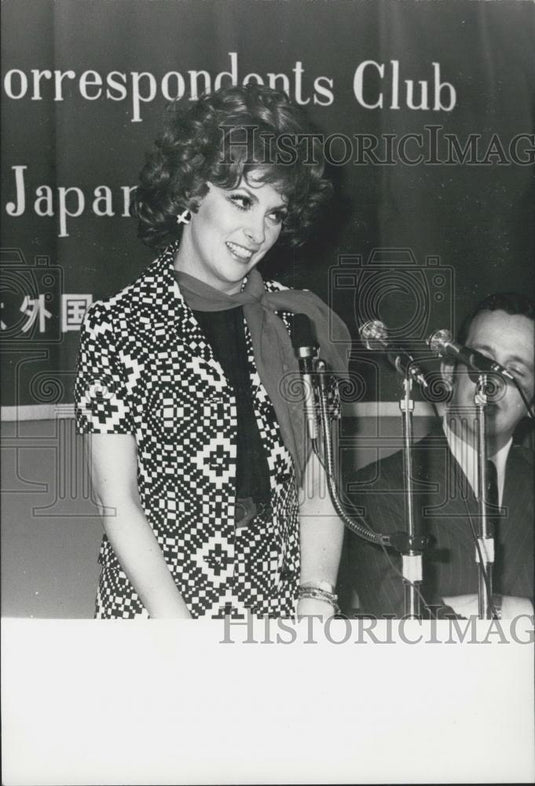 1974 Press Photo Actress Gina Lollobrigida - Historic Images