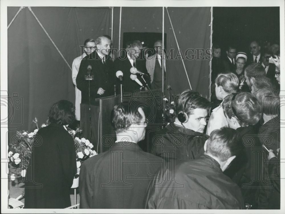 Press Photo Mr. Dean RuskTyler Thompson, US Amb to Finland - Historic Images